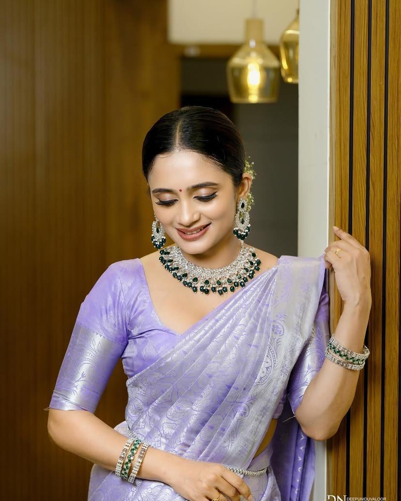 Lavender Silk Saree for Women | Banarasi Style Saree with Rich Zari Work | Elegant Wedding & Festive Wear